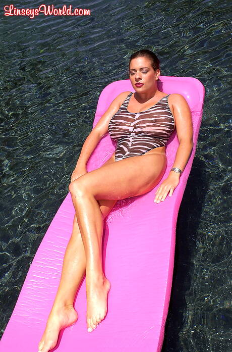 Linseys World offers a xxx picture gallery with Linsey Dawn Mckenzie xxx gallery 79710